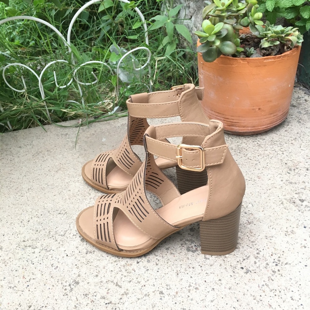 Perforated Tan Heels - Picture 4 of 5
